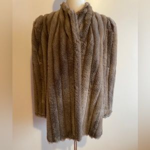 ‼️SOLD‼️80s Vintage Sasson faux fur coat vintage size 16